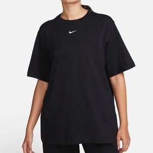 Nike T-shirt